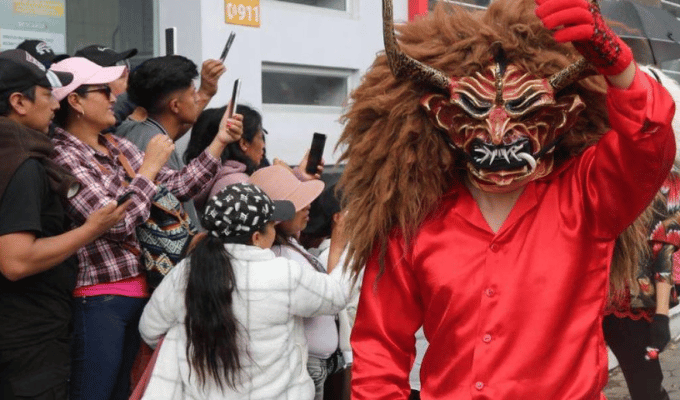 Diablada de Píllaro: Tradición y Color en el Año Nuevo Ecuatoriano