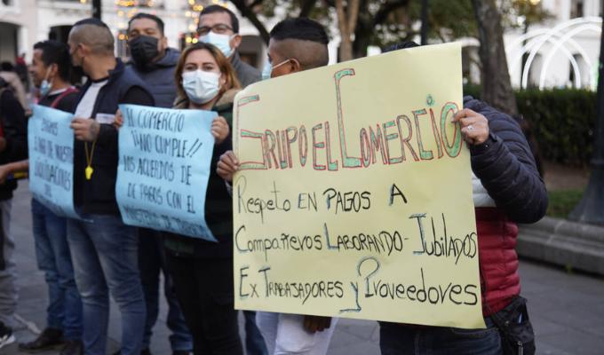 Huelga y despidos masivos sacuden al diario El Comercio
