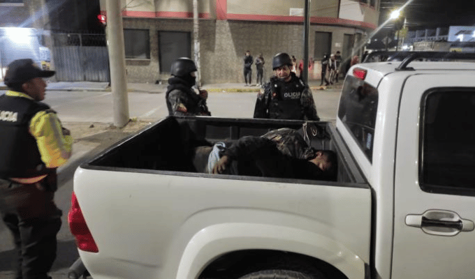 Operación Policial en Ambato Concluye con 15 Integrantes de Los Lobos