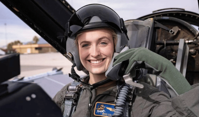 La Historia de Madison Marsh, Miss América y Piloto Militar