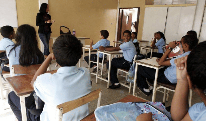 Estudiantes y Docentes de la Zona 3 Retoman Clases Presenciales