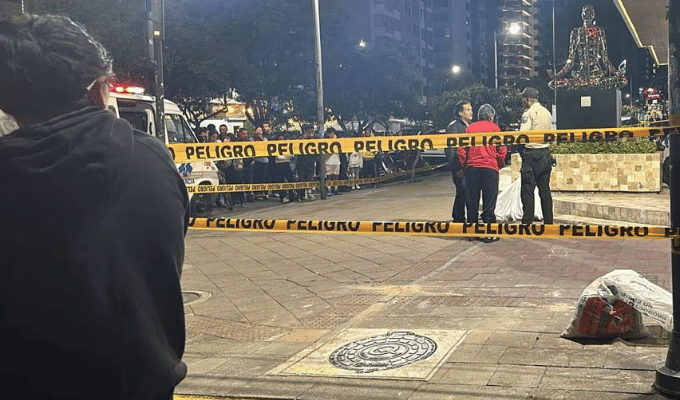 Tragedia en Quito: Hombre muere tras impacto de concreto en avenida
