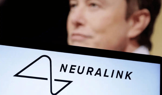 Elon Musk y Neuralink Hacen Historia: Primer Implante Cerebral Exitoso