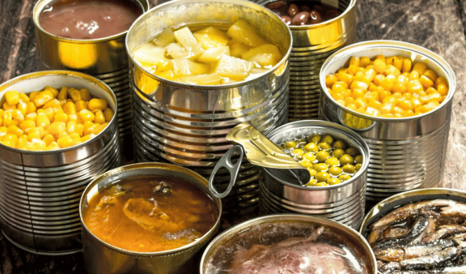 ¿Comida en Lata: Solución Práctica o Riesgo para la Salud?