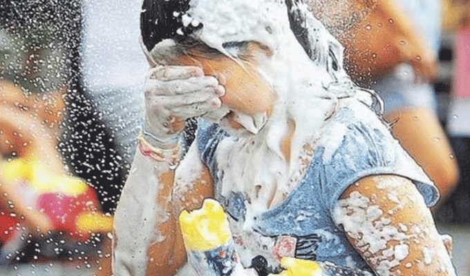Carnaval en Salinas: Nuevas Normativas contra Desmanes Públicos