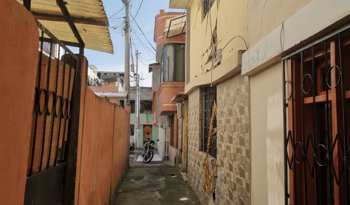 ¡Alarma en Solanda! Casas siguen cayendo tras construcción del Metro