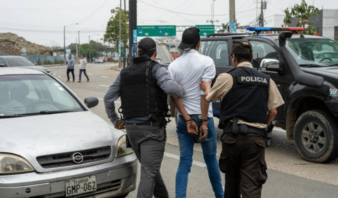 Ecuador en alerta: Casi 6,000 detenidos en 27 días de conflicto armado