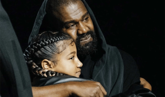 ¡Padre e Hija en Acción! Ye y North West Conquistan en Nuevo Videoclip