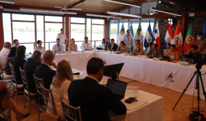 Daniel Noboa y Ministros Iberoamericanos por un Futuro Sostenible