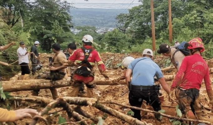 ¡Tragedia en Azuay! Deslave en Ponce Enríquez deja un fallecido
