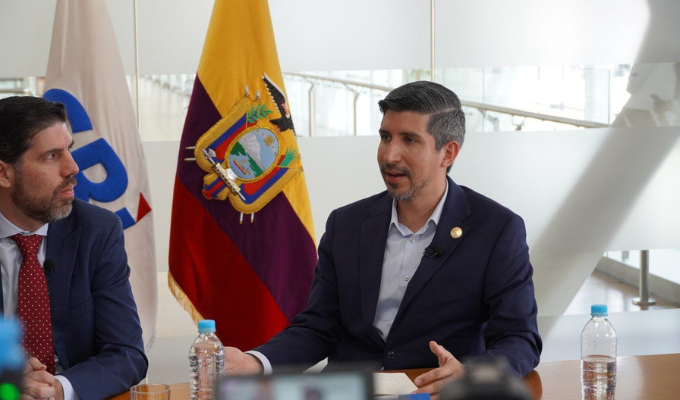 SRI Anuncia Aumento en Recaudación e Impacto de Reformas Tributarias