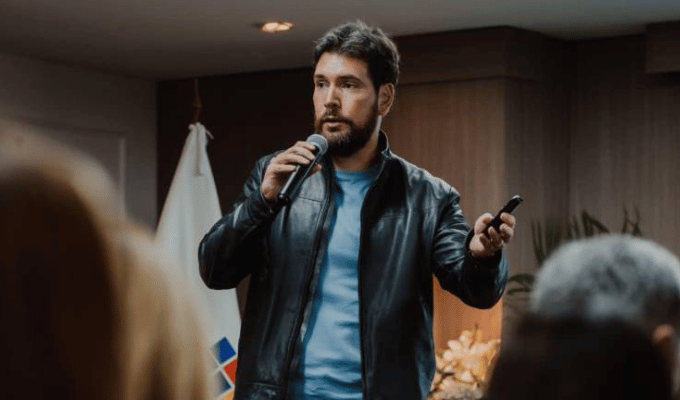 'Transforma' Promete Cambiar el Juego Político en Ecuador