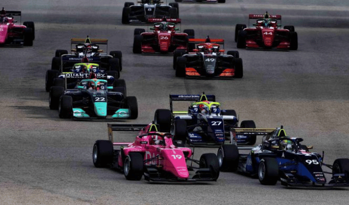 Mujeres al Volante: La Emocionante Nueva Temporada de F1 Academy