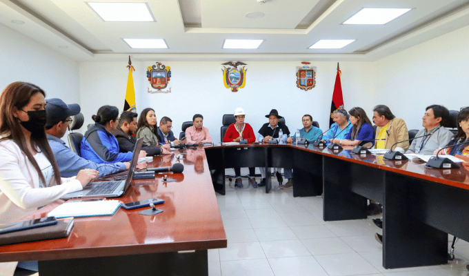 Emergencia en Canal Latacunga-Salcedo-Ambato: Autoridades en Acción