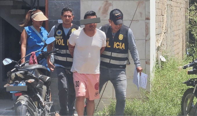 Peruanos Sorprendidos Trasladando Migrantes hacia Ecuador