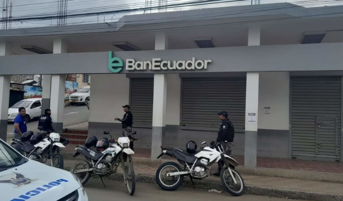 Robo en BanEcuador, Rocafuerte: Agencia cierra temporalmente 💰