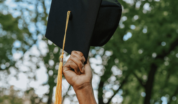 ¡Estudia Gratis! Senescyt Ofrece 2.500 Becas en Ecuador
