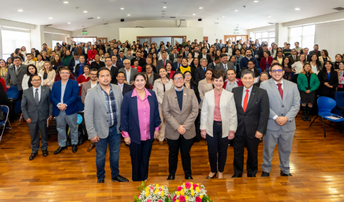 Ministerio de Educación y Academia Unen Fuerzas por Docentes