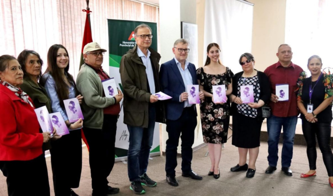 Autoridades presentan manual para combatir la violencia a la mujer