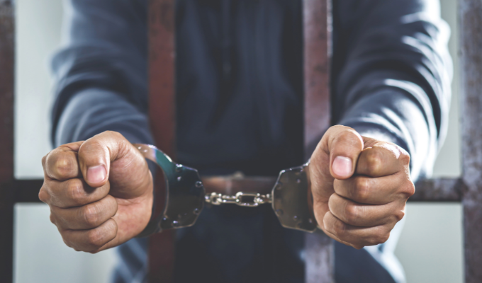 Padrastro condenado a 22 años por violar a hijastra durante 3 años