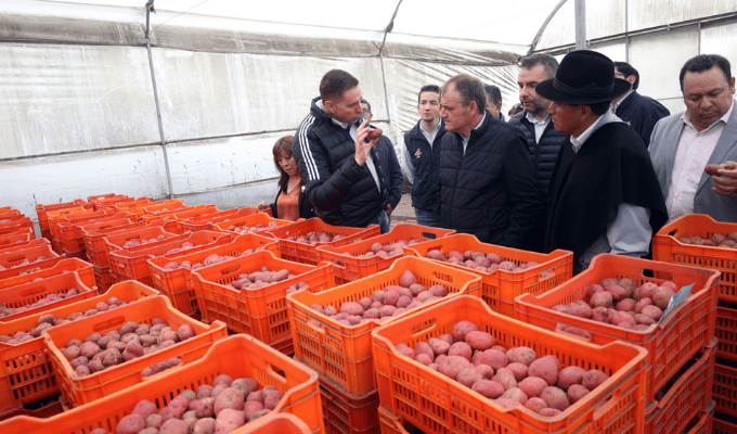 Alcalde español visita alcaldías de Píllaro y Patate en Tungurahua