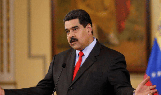 Maduro cierra embajadas venezolanas en Ecuador en represalia a Ecuador