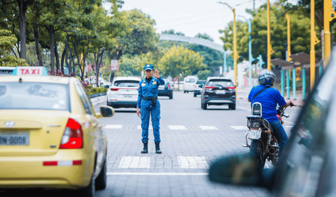 Seguridad Total en la Zona 8: Policía y militares blindan Guayaquil