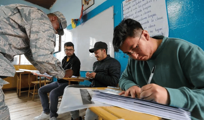 Masivo apoyo en Ecuador a reformas de seguridad y justicia