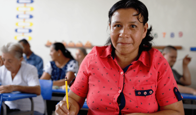Matrículas abiertas para jóvenes y adultos rezagados en Ecuador