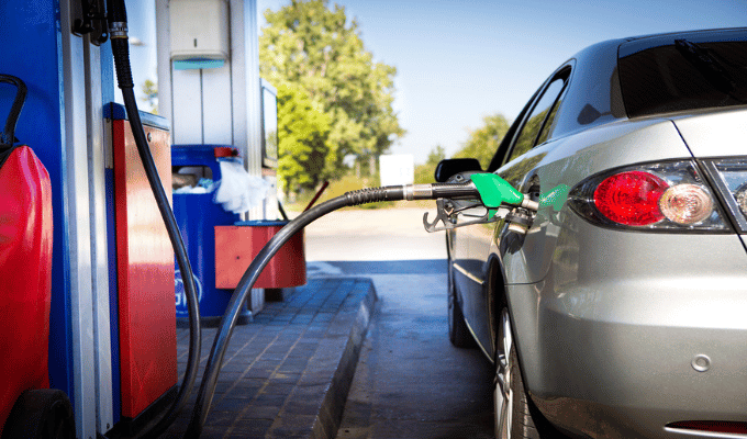 Ecuador busca solución a los subsidios de combustibles