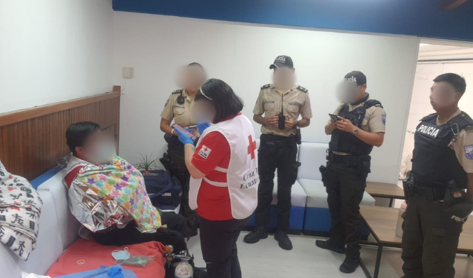 Rescatan a recién nacida abandonada en contenedor de basura