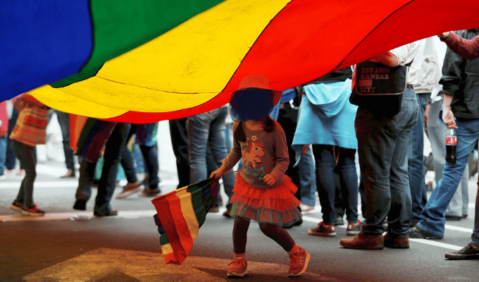 Discriminación a jóvenes LGBTIQ+ en Europa crece un 17% en cuatro años