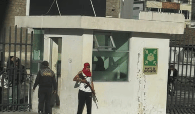 Fotos de Asalto en hospital de Latacunga son parte de un simulacro