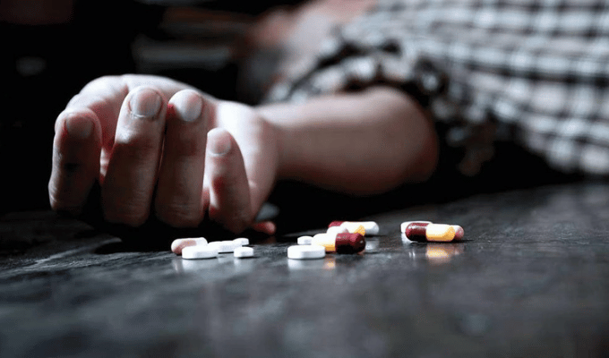 Menos muertes por sobredosis en EE.UU., pero la crisis sigue latente