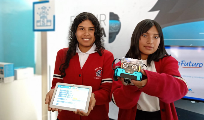 Feria digital en Píllaro impulsa educación y tecnología en Tungurahua