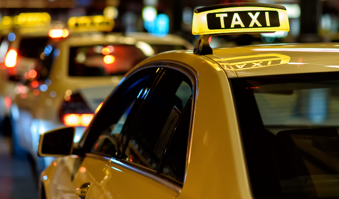 Gobierno y taxistas en diálogo: ¿Llegarán a un acuerdo?