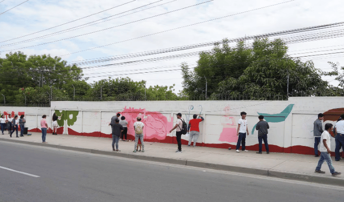 Mural Contra la Violencia: Esperanza Pinta las Calles de Monte Sinaí