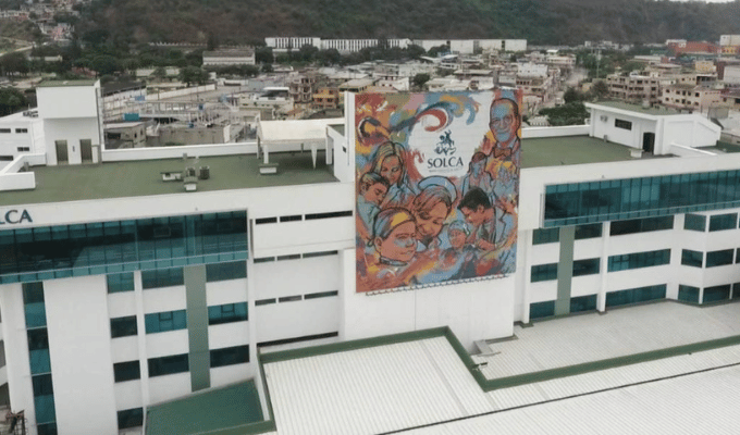 Solca suspende nuevas atenciones oncológicas por deuda millonaria