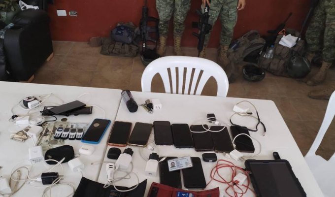 Detienen a nueve militares en La Roca con celulares y dinero