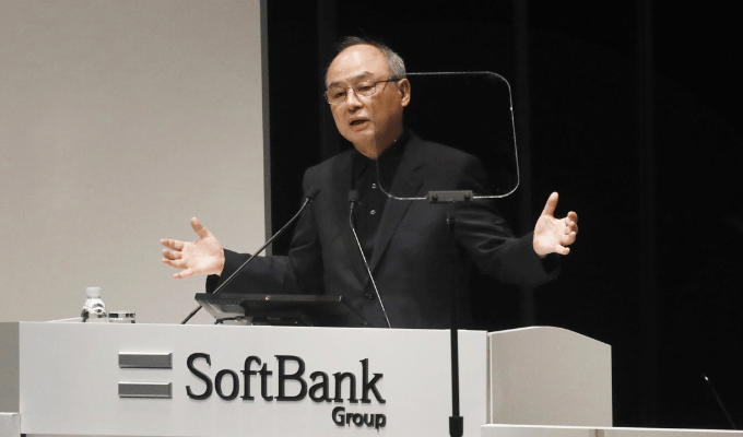 ¡SoftBank revoluciona atención al cliente con IA!