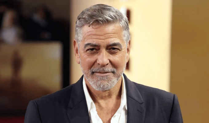 ¡George Clooney pide a Biden retirarse de la contienda!