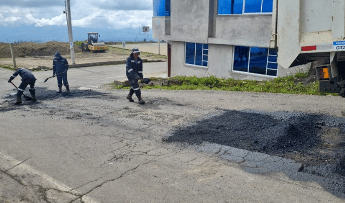 Comunidad de El Chilco celebra inicio de obras de bacheo