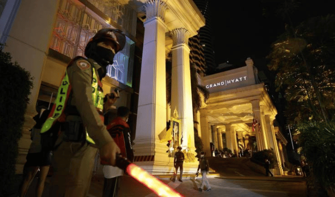 Extranjeros envenenados en lujoso hotel de Bangkok
