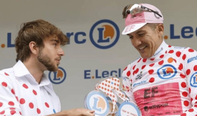Histórico: Carapaz se corona en las montañas del Tour