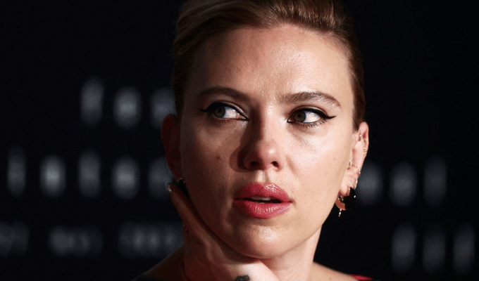 Scarlett Johansson rechaza a OpenAI en defensa de la privacidad