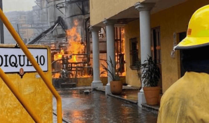 Incendio en destilería José Cuervo: tanque volador y 5 fallecidos