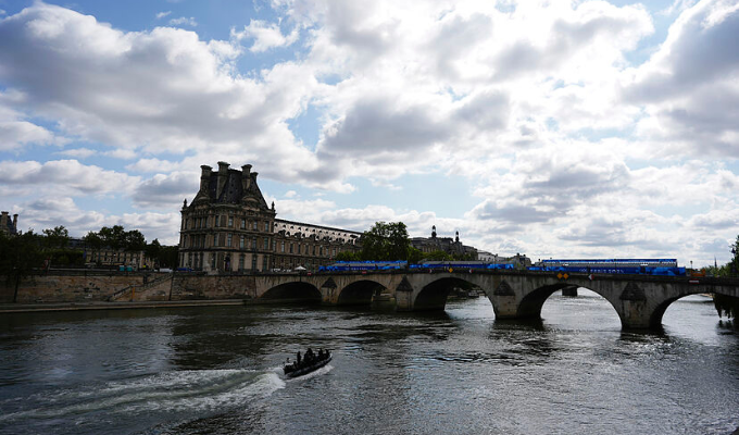 Preocupación en París: calidad del agua del Sena suspende evento