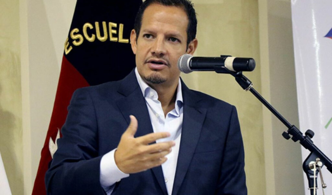 Audiencia clave para exministro prófugo de Correa