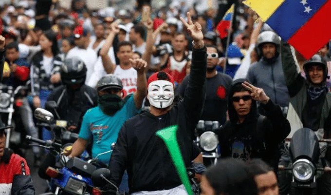 Venezuela: ¿Qué Sigue para las Protestas que Desafían a Maduro?