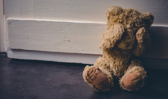 Violencia sexual en las escuelas de Ecuador: 7,303 niños afectados